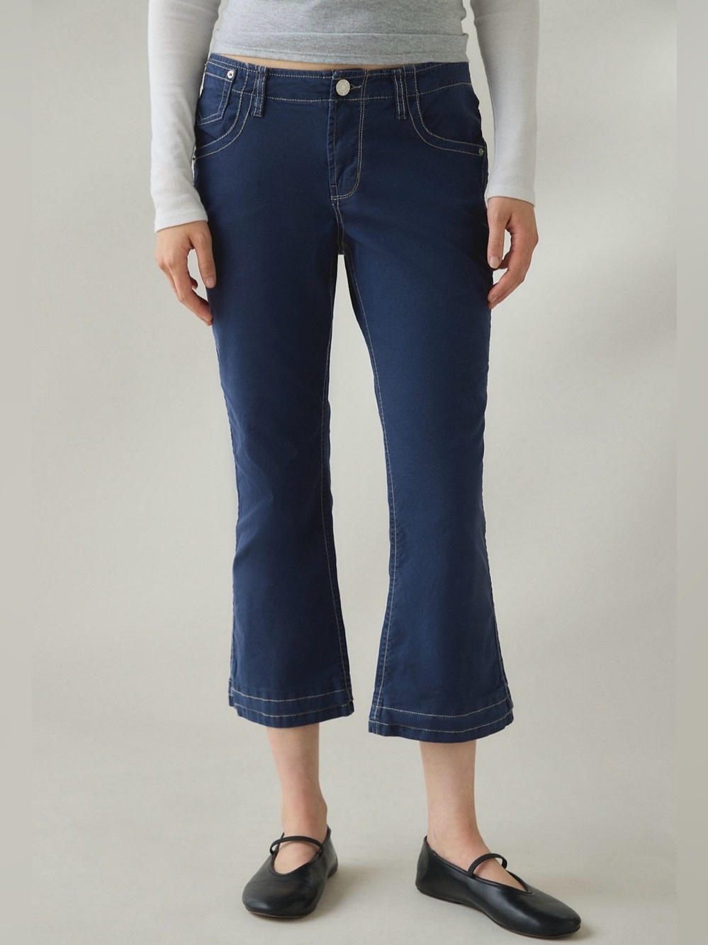 Kimchi Blue Kick It Cropped Capri Flare Mid-Rise Pants Size 25